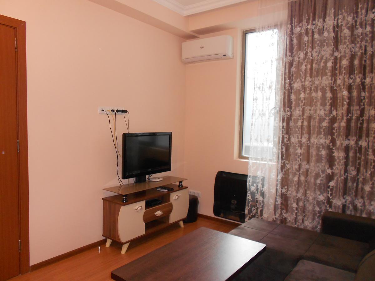 Ucha'S Apartment Batoumi Extérieur photo